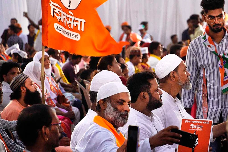 UBT Sena supporters at LS election rally